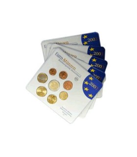 BU Allemagne 2003 -  

Lot de 5 coffrets annuels comprenant les 8 pièces de 1 cent à 2 Euros au millésime 2003.

Tirage: 180 000