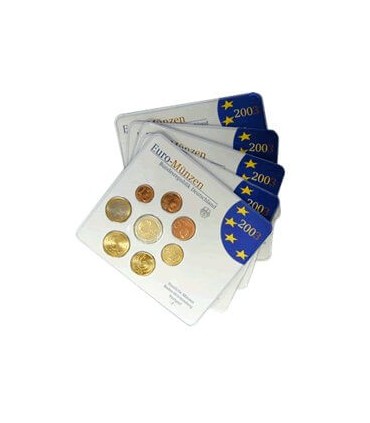 BU Allemagne 2003 -  

Lot de 5 coffrets annuels comprenant les 8 pièces de 1 cent à 2 Euros au millésime 2003.

Tirage: 180 000