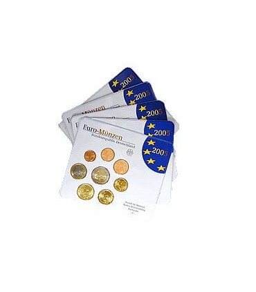 BU Allemagne 2005 -  

Lot de 5 coffrets annuels comprenant les 8 pièces de 1 cent à 2 Euros au millésime 2005.

Tirage: 85 000 