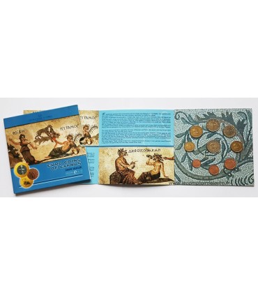 BU Chypre 2009 - Description:

 

Le coffret chypriote BU 2009 met à l'honneur le site archéologique de Paphos dans le sud de l'
