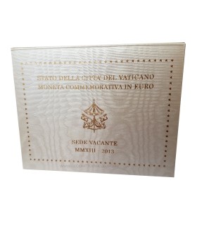 2 euro Vatican SEDE VACANTE 2013 -  
Description :
Pièce de 2 € commémorative en coffret officiel du Vatican 2013 commémorant 